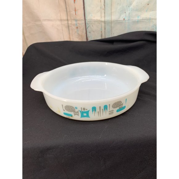 Mid Century casserole Dish Blue Heaven Fire King- Anchor Hocking 8" - Picture 2 of 6